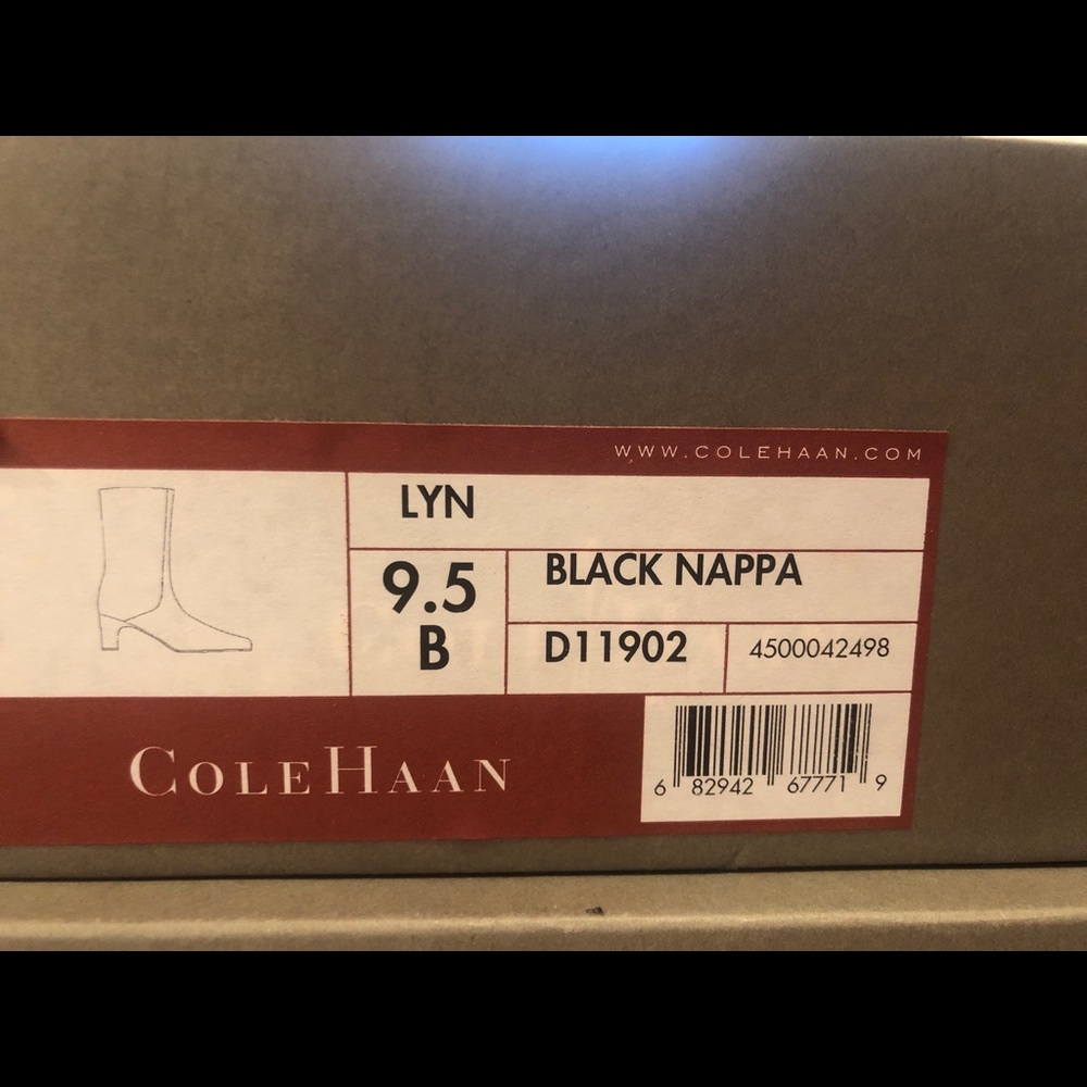 COLE HAAN Black low zipper boot. Block heel. 9.5 M leather Italy Boot comfort - Picture 3 of 16